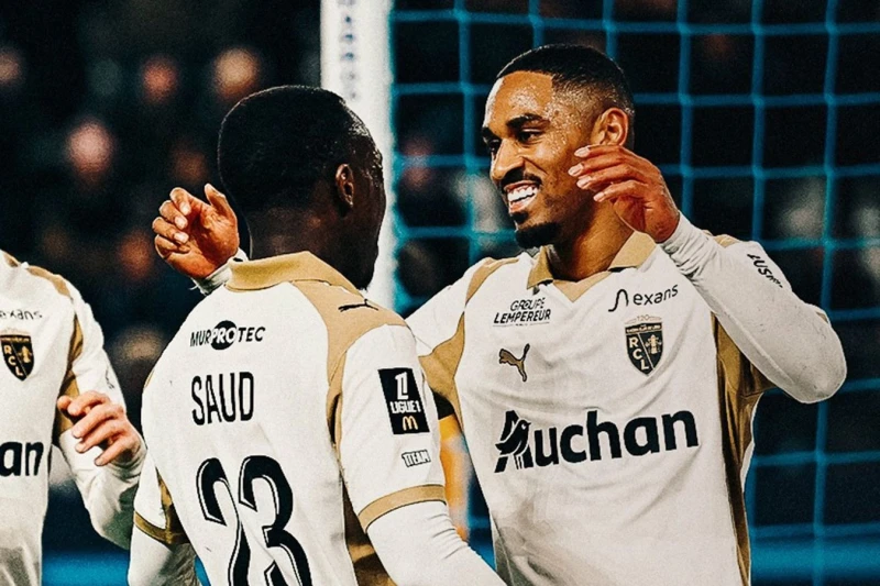 Lig 1: Lens, Parisi Farklı Mağlup Ederek Liderliğe Yükseldi, Marsilya - Strazburg Berabere Kaldı;