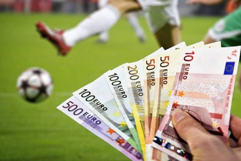 Son Günlərin Əsas Futbol Transferləri: Qenduzi Fənərbağçada, Ratkov Latsioda