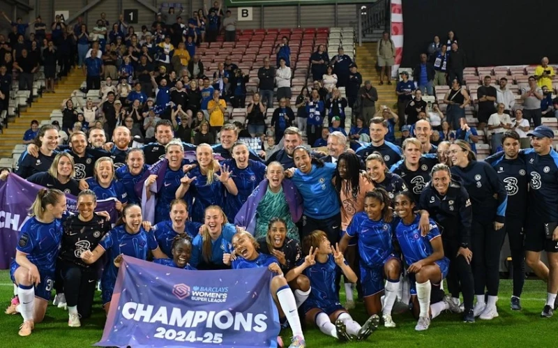 "Çelsi" qadın futbol komandası ölkə çempionatında 6-cı dəfə ardıcıl olaraq qalib gəlib