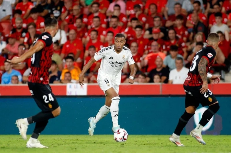 Kilian Mbappe debüt rekordu qırdı