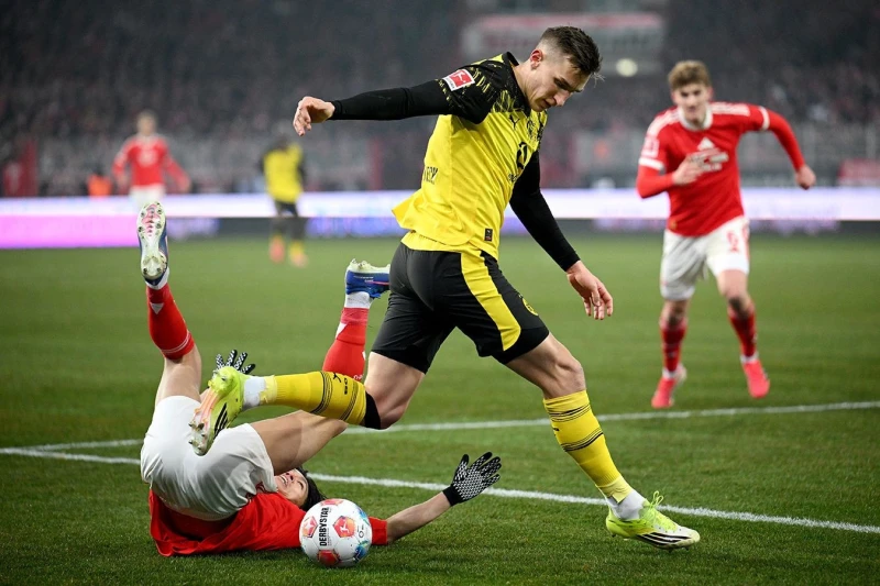 Bundesliqa: Borussiya Dortmund səfərdə Union Berlini böyük hesabla məğlub edib