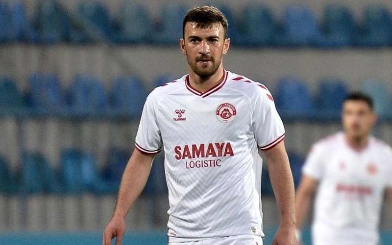 Qara Qarayev Azərbaycan çempionatlarında 350-ci matçına çıxıb