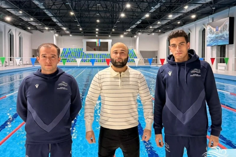 Jamil Aliyev sets new Azerbaijani record by swimming non-stop for 10 hours - PHOTO