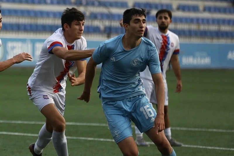 Karvan-Yevlax Emin Rüstəmovu icarəyə g&ouml;t&uuml;rd&uuml