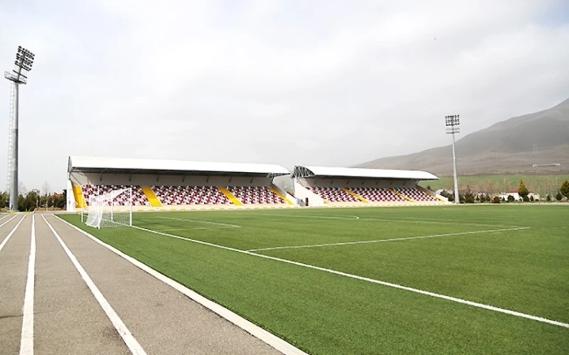 Ağsu şəhər stadionunun ot örtüyünə FIFA sertifikatı verilib