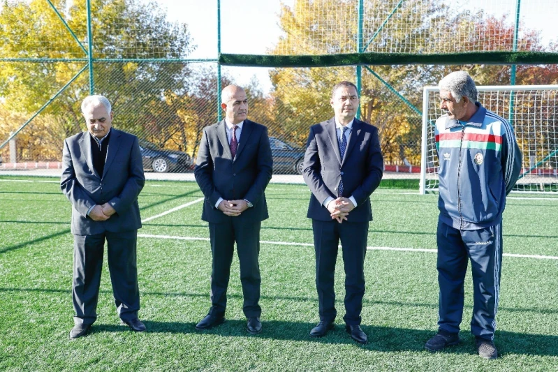 Kəngərlidə minifutbol meydançasında açılış