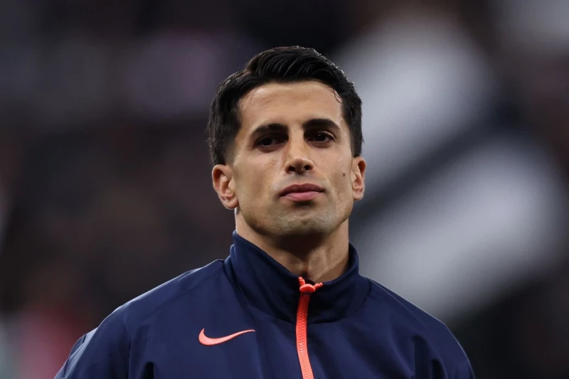 Barcelona Cancelo'yu Bonservissiz Kalıcı Olarak Transfer Etmeye Çalışıyor
