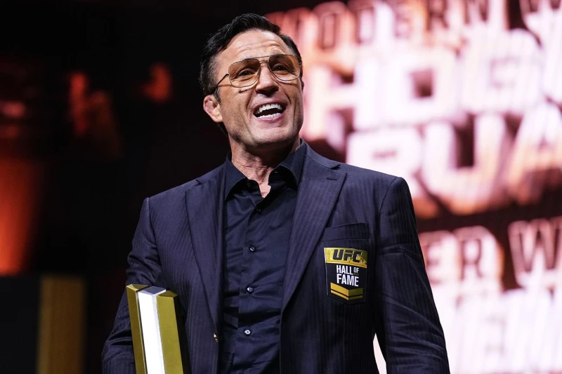 Чейл Соннен: Критикует бойцов UFC за то, что они слишком мало дерутся в год