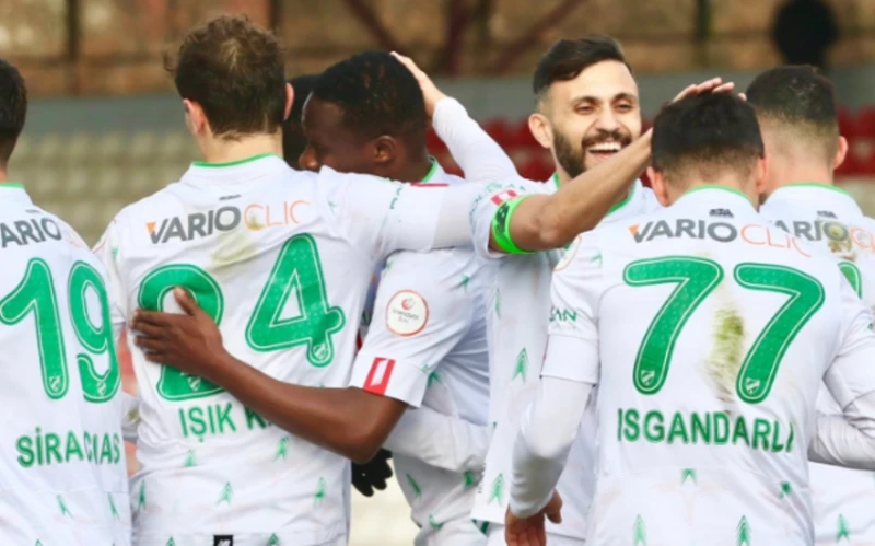 Azərbaycanlı futbolçu Türkiyə Kubokunun matçında məhsuldar ötürmə verib