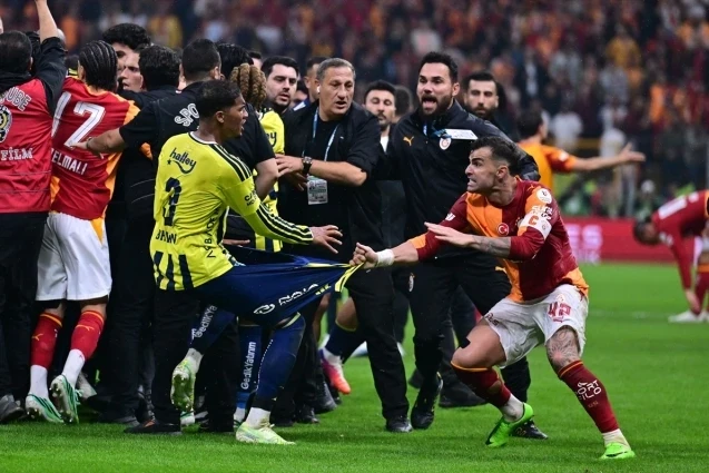 Arçi Braun: Bardakçıya sərt sözlər, 'Qadın kimi cırmaq atırlar'
