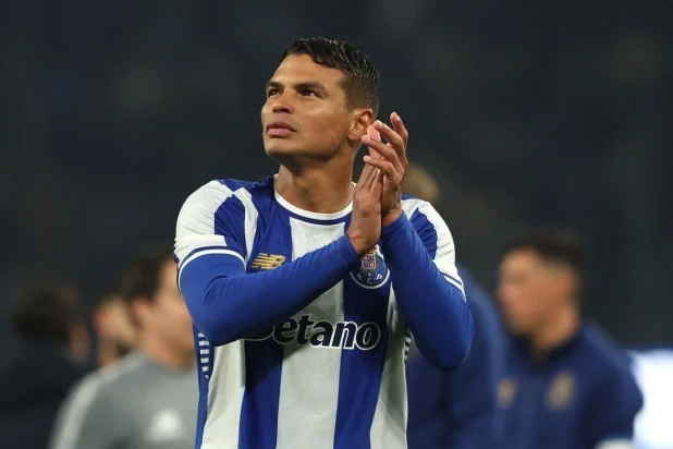 Tyaqo Silva Portunun heyətində ən yaşlı futbolçu kimi tarixə düşüb