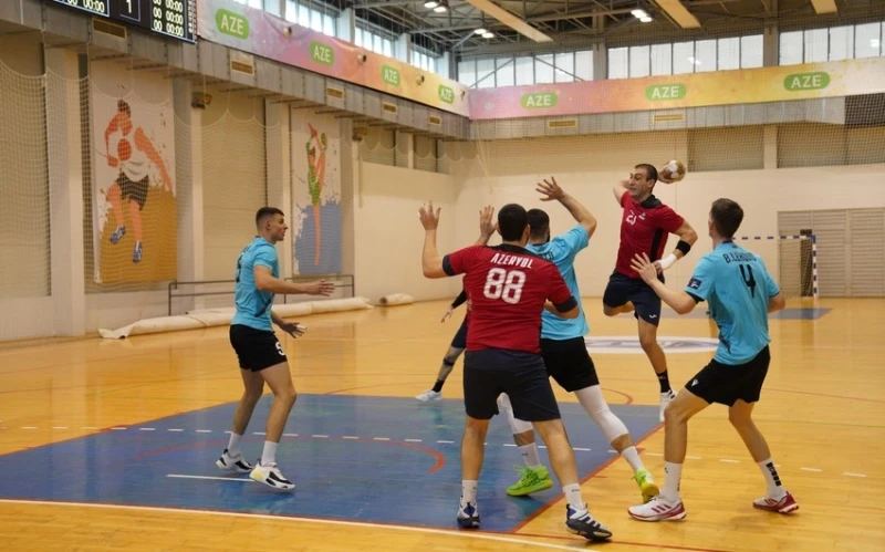 Kişi həndbolçular arasında Azərbaycan çempionatında daha bir oyun keçirilib