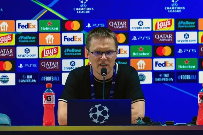 Sabah FK‑nin baş məşqçisi Valdas Dambrauskas, Manchester United ilə Çempionlar Liqası matcında komandanın həqiqi gücünü ölçəcək