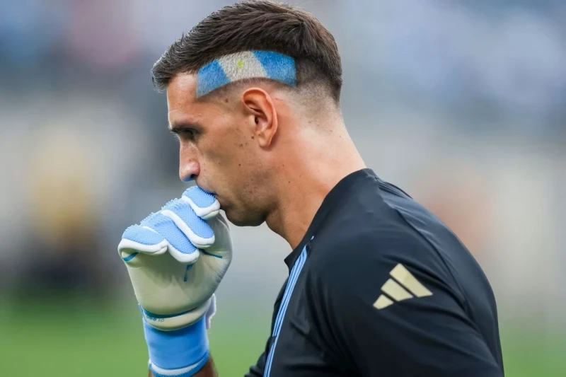 Emiliano Martines Argentina bayrağı ilə saçlarını boyayacaq