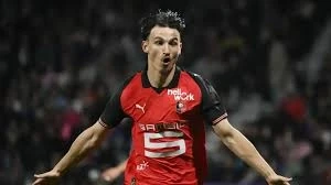 Esteban Lepol Fransa çempionatının ən sərrast futbolçusu oldu