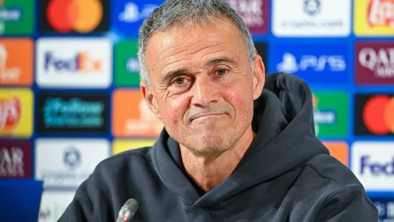 Enrique, İngiltere Premier Ligi'ne transfer olacağı yönündeki haberlere cevap verdi