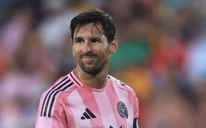 Messi Achieves New Historic Goal Record in His Career