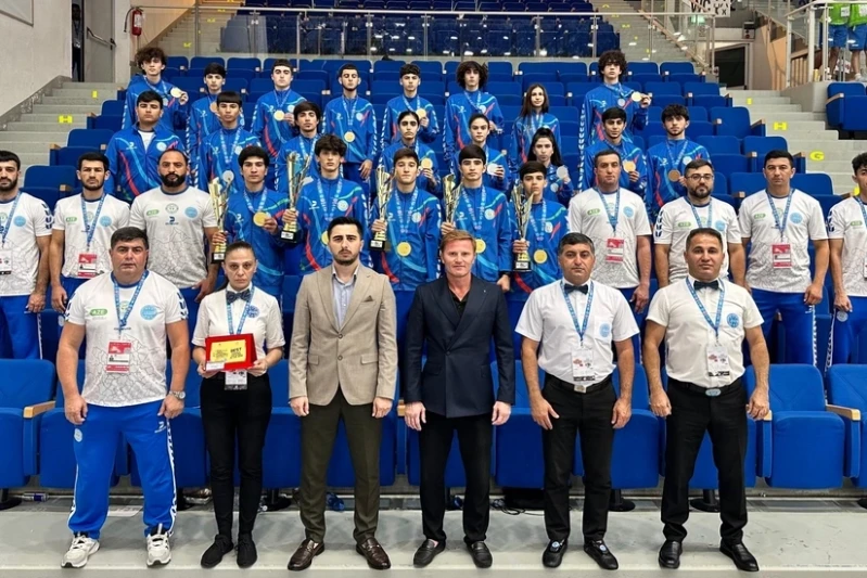 Azerbaycanlı Kickboksçular Avrupa Şampiyonası'nda 21 Madalya Kazandı