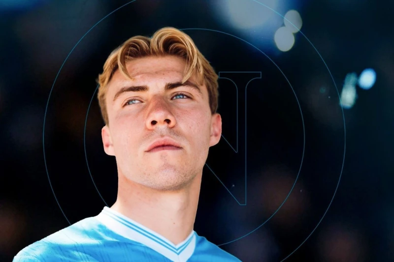 Napoli signs Manchester United striker Rasmus Hojlund on loan