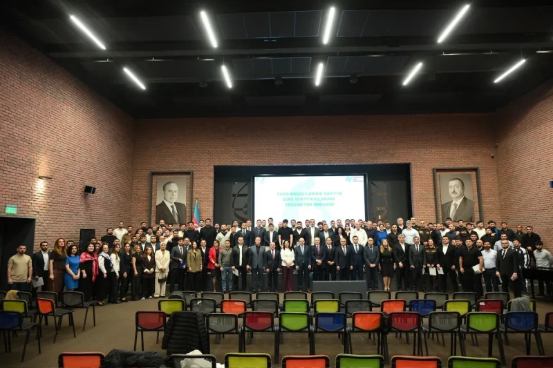 Judo antrenörlerine seviye sertifikaları verildi