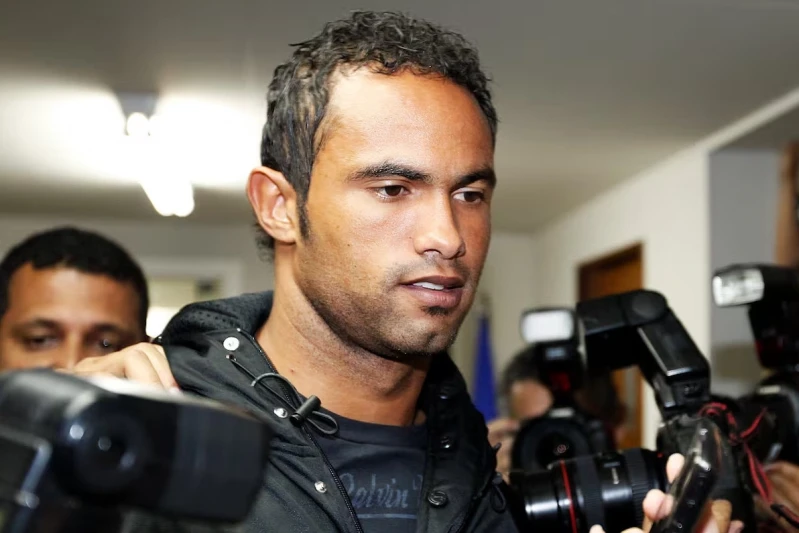 Sevgilisini öldürüp köpeklere yediren katil Bruno futbola geri dönüyor