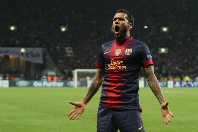 Dani Alves keçmiş həyat yoldaşını 3 milyon avro oğurlamaqda ittiham edir