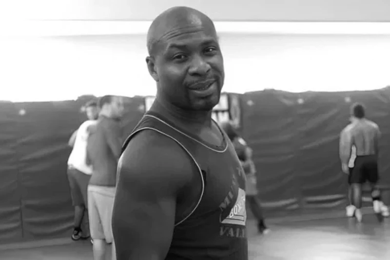 UFC döyüşçüsü və güləş üzrə çempion Darrell Qolar 63 yaşında vəfat edib