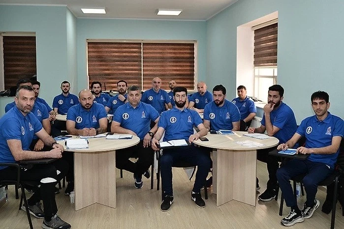Şamaxının qapıçısı məşqçi kurslarına qatıldı