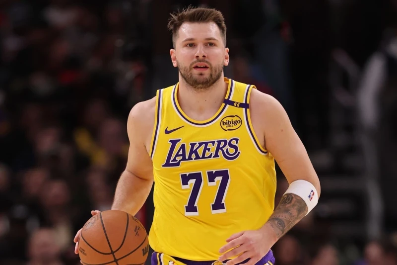 Luka Dončić Los Angeles Lakers ile 349 Milyon Euro'luk Sözleşme İmzalıyor