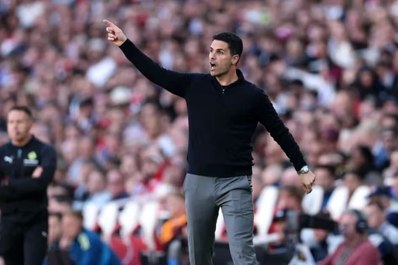 Arteta: Deklan Rays universal futbolçu olmağa doğru gedir