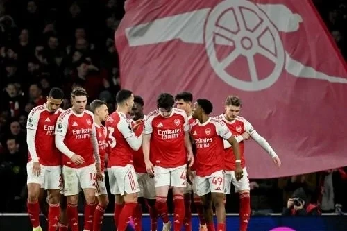 Arsenal tarix yazdı: Start heyətində iki 16 yaşlı futbolçu