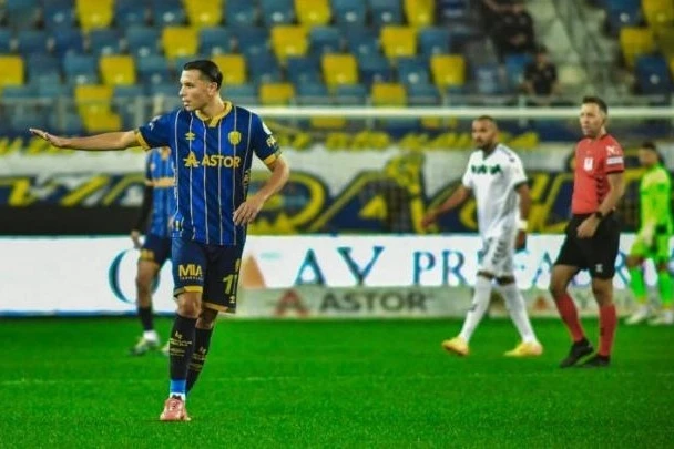 Millimizin forvardı 6 turdan sonra meydana döndü