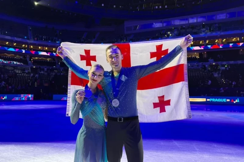 Gürcüstan fiqurlu konkisürmədə dünya çempionatında ilk medalını qazandı