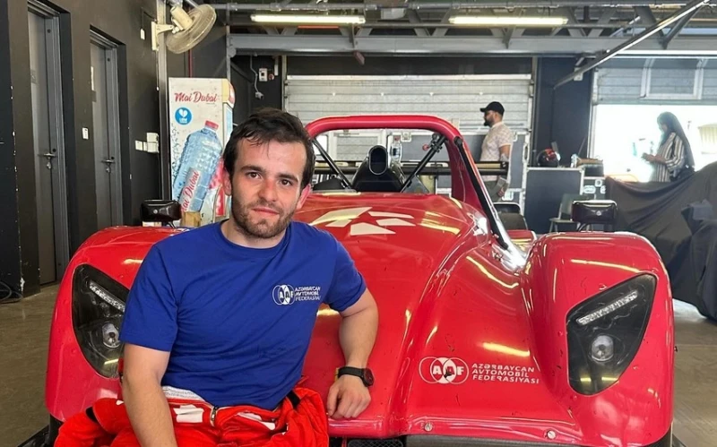 Азербайджанский пилот успешно выступил на гонке "Gulf Radical Cup"