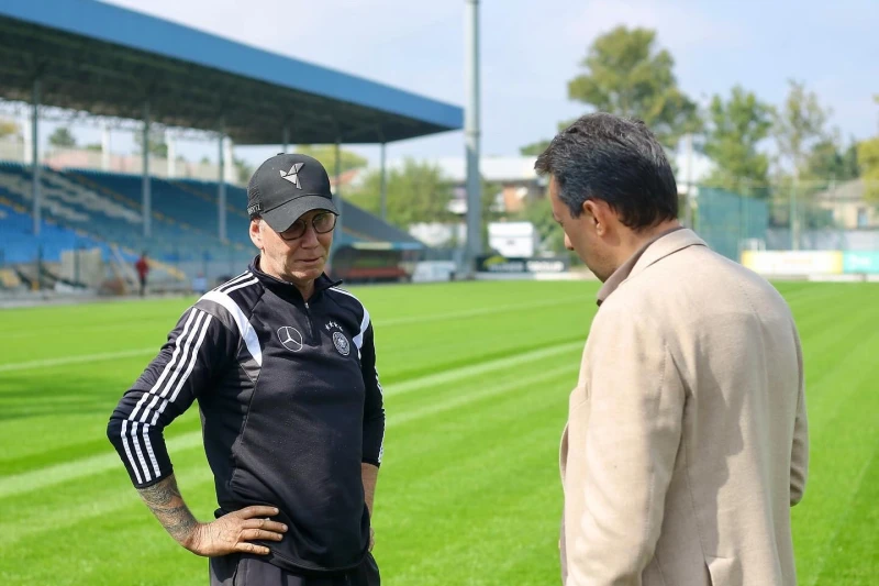 Turan Tovuzun Şamaxı oyunu ərəfəsində qazon problemi yaşanır