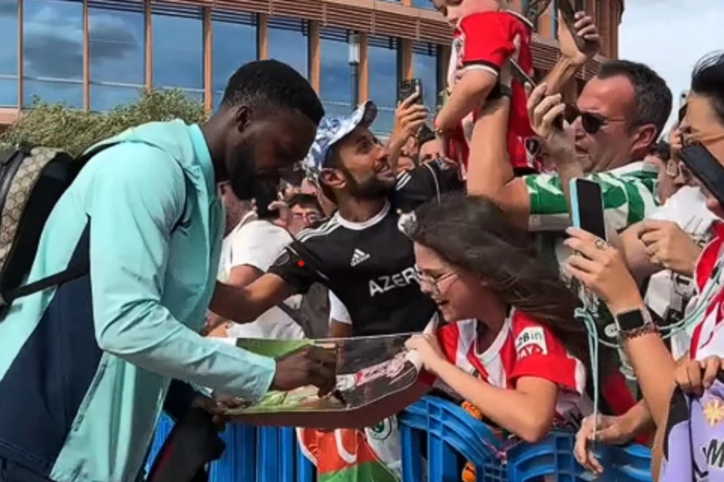 Athletic, Karabağı Yaşa, Azerbaycan! şarkısıyla karşıladı - VİDEO