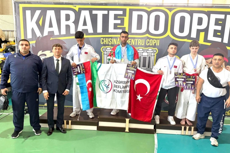 Our hearing-impaired karatekas returned from Chisinau with 6 medals - PHOTO