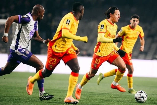 Ланс укрепил лидерство победой над Тулузой