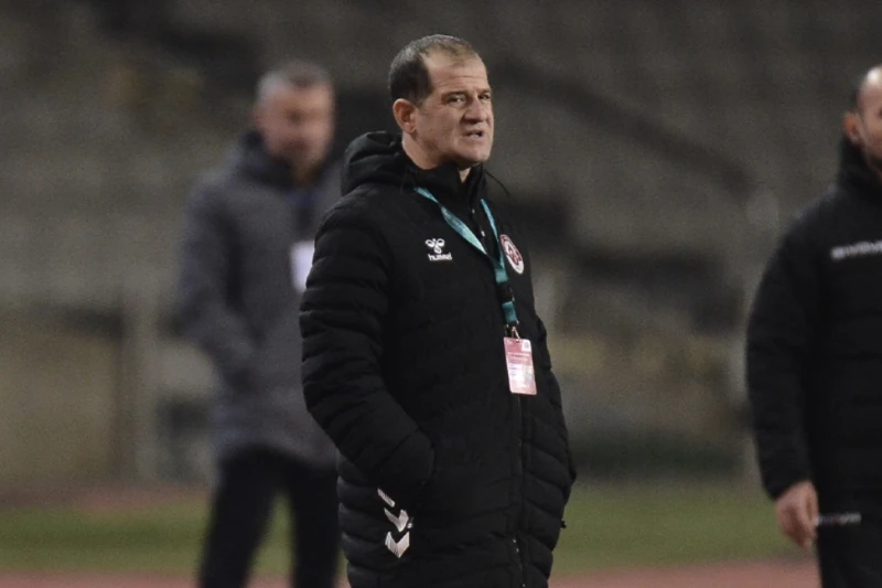 Elmar Baxşıyev: Futbolçularıma güvənirəm