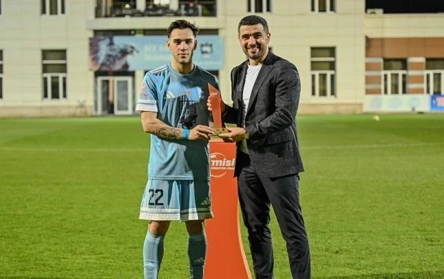 Eren Aydın Ayın qolu m&uuml;kafatını aldı
