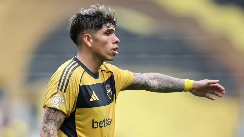 Zenit Karlos Palasiosun transferi ilə maraqlanır