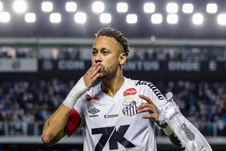 Santos Neymarla müqaviləni 2026-cı ilə qədər uzadıb