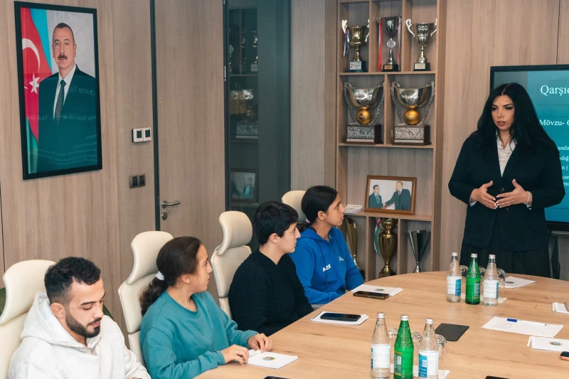 Для азербайджанских борцов проводятся тренинги по этике и ораторскому искусству