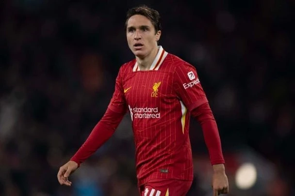 Liverpulun yeni transferi niyə oynamır?