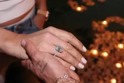 Arina Sabalenkanın nişan üzüyünün təxmini qiyməti açıqlanıb: 500.000 dollardan 1.000.000 dollara qədər