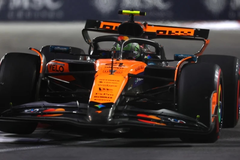 Norris Fastest in Las Vegas, Manhole Cover Halts Session