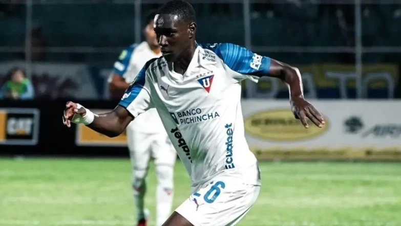 Barcelona transfers 18-year-old Ecuadorian footballer