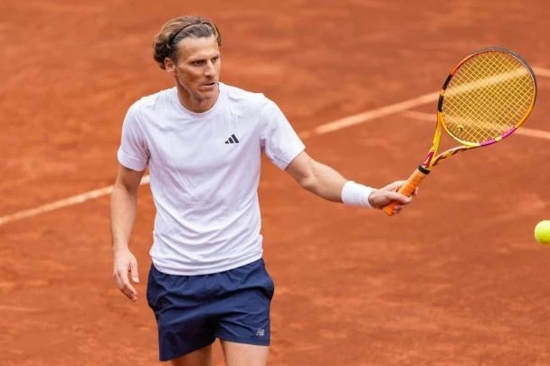 Dieqo Forlan peşəkar tennisdə çıxış edəcək