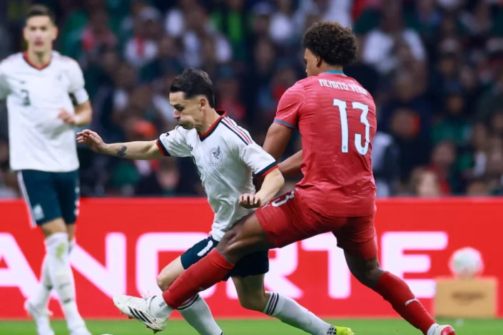 Portugal and Mexico national teams drew goalless