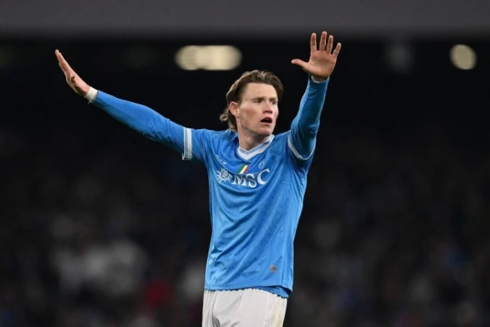 "Mançester Yunayted" Maktominey üçün "Napoli"yə 80 milyon avro təklif edə bilər